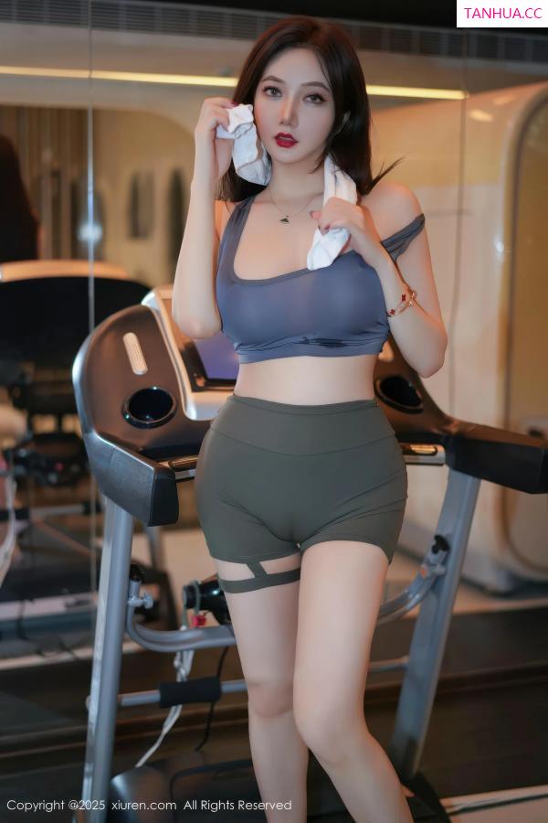   [XiuRen]高清写真图 2025.11.05 No.10950 心妍小公主 紧身运动服第19张图片
